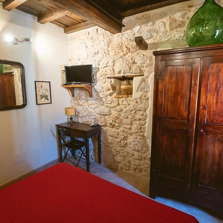 Nena Al Borgo Castello Bed and Breakfast Pico Eksteriør billede