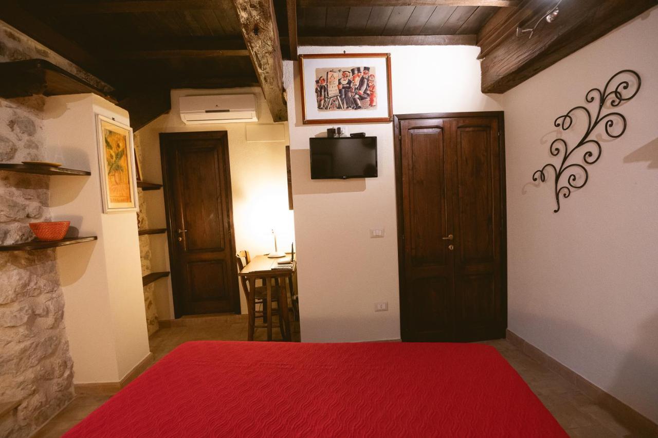 Nena Al Borgo Castello Bed and Breakfast Pico Eksteriør billede