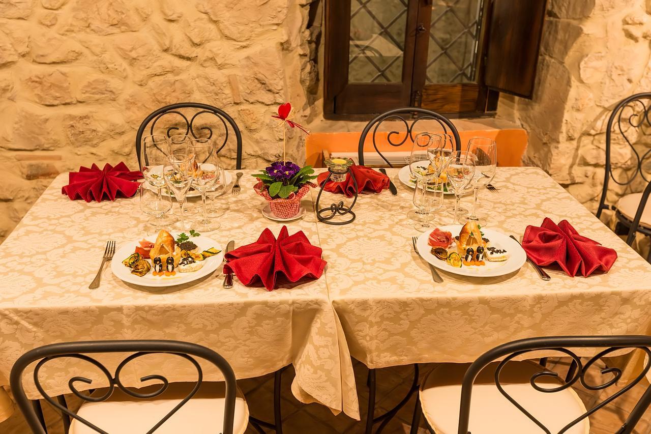 Nena Al Borgo Castello Bed and Breakfast Pico Eksteriør billede