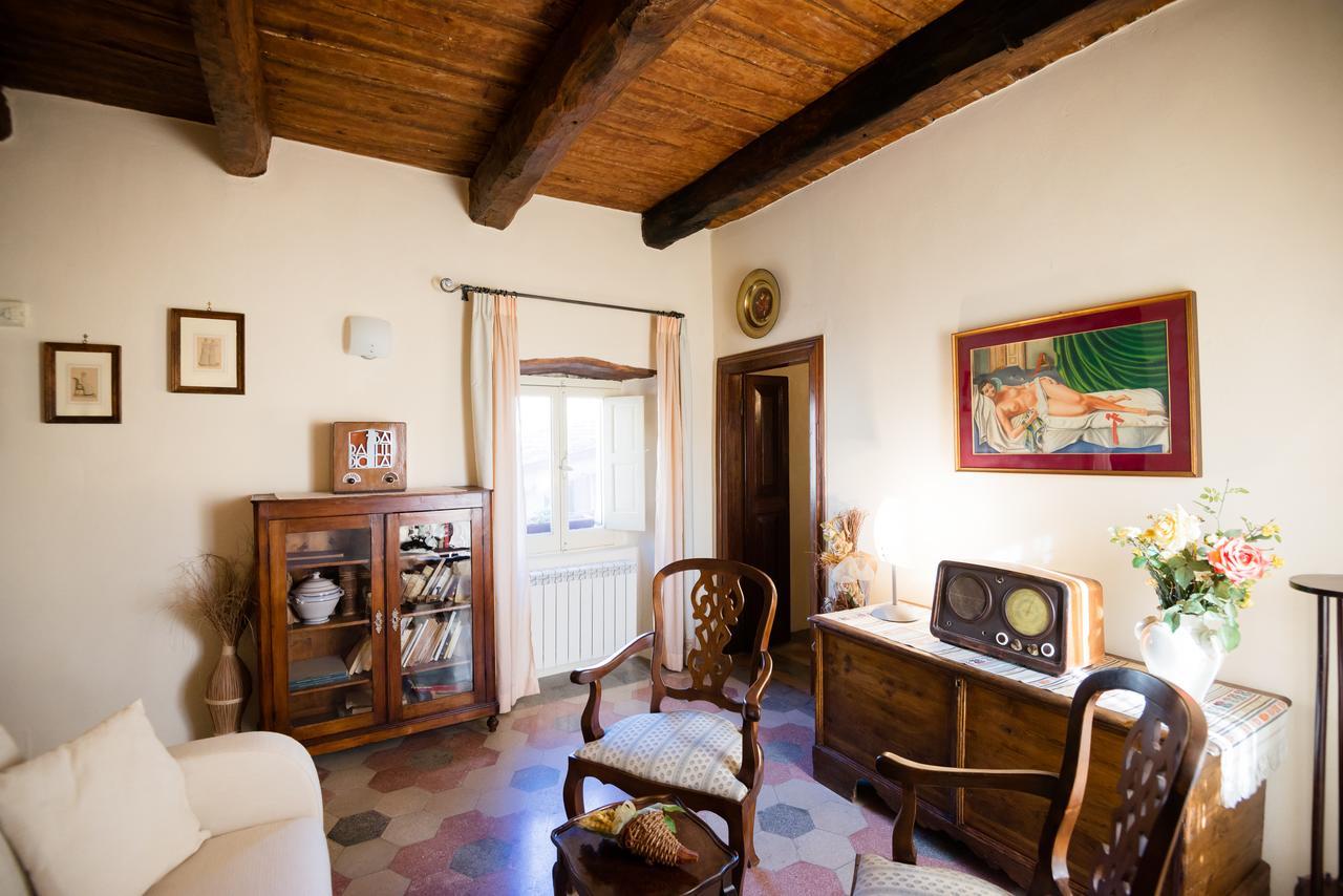 Nena Al Borgo Castello Bed and Breakfast Pico Eksteriør billede