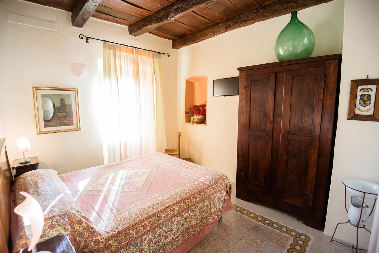 Nena Al Borgo Castello Bed and Breakfast Pico Eksteriør billede