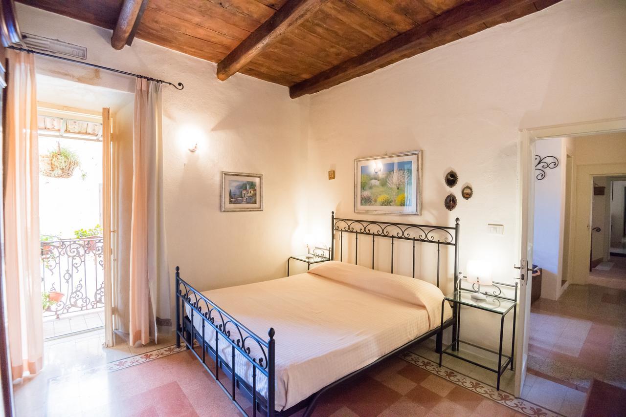 Nena Al Borgo Castello Bed and Breakfast Pico Eksteriør billede